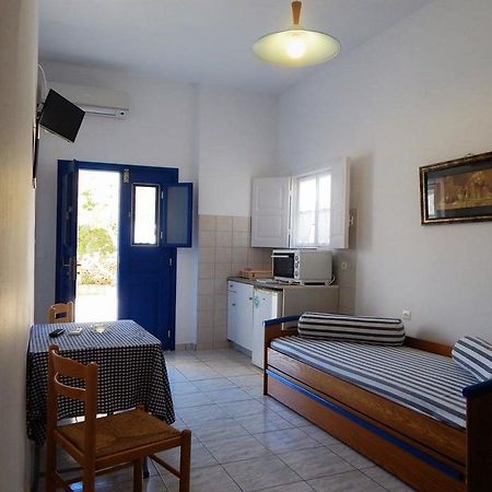 Evgenia Rooms And Apartments Folegandros Town Экстерьер фото