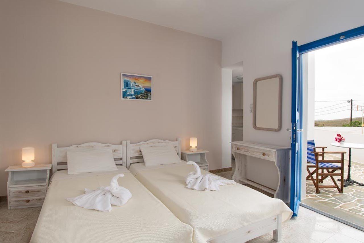 Evgenia Rooms And Apartments Folegandros Town Экстерьер фото