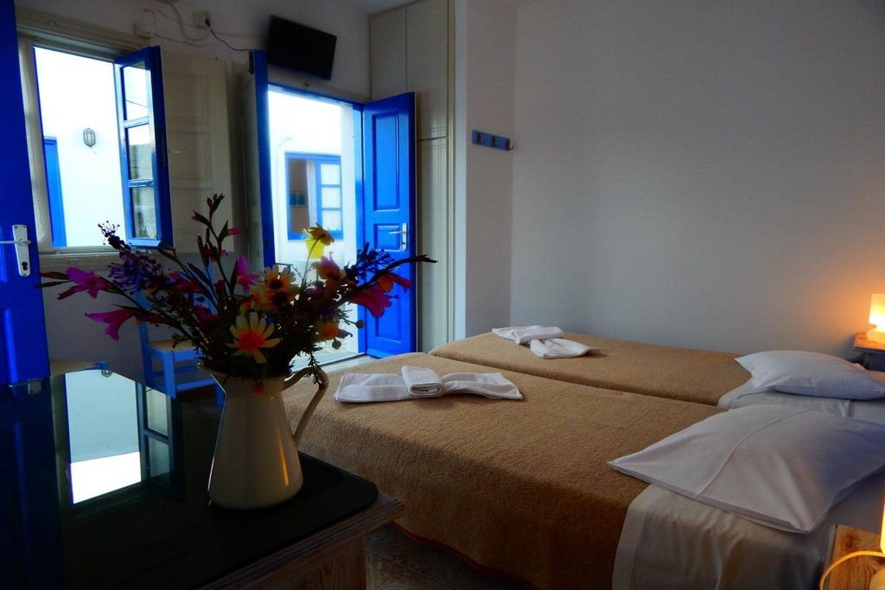 Evgenia Rooms And Apartments Folegandros Town Экстерьер фото
