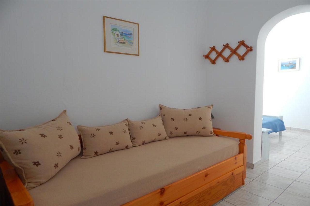 Evgenia Rooms And Apartments Folegandros Town Экстерьер фото